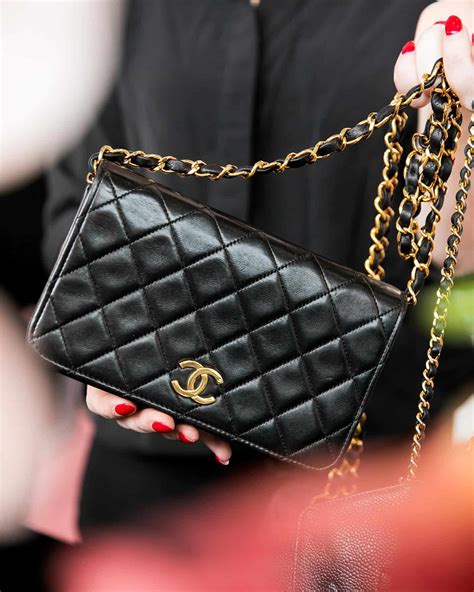 buy chanel bag in paris